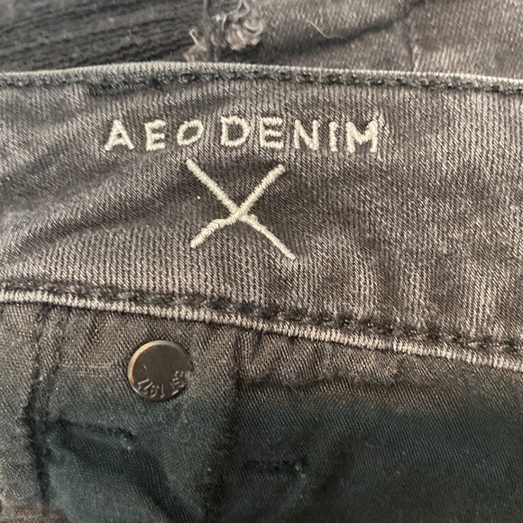 American Eagle Hi-Rise Shortie Black Jean Short Size 6 - Picture 6 of 7